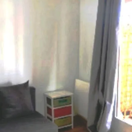 Apartment Charme Petite Terrasse A 400m De Paris